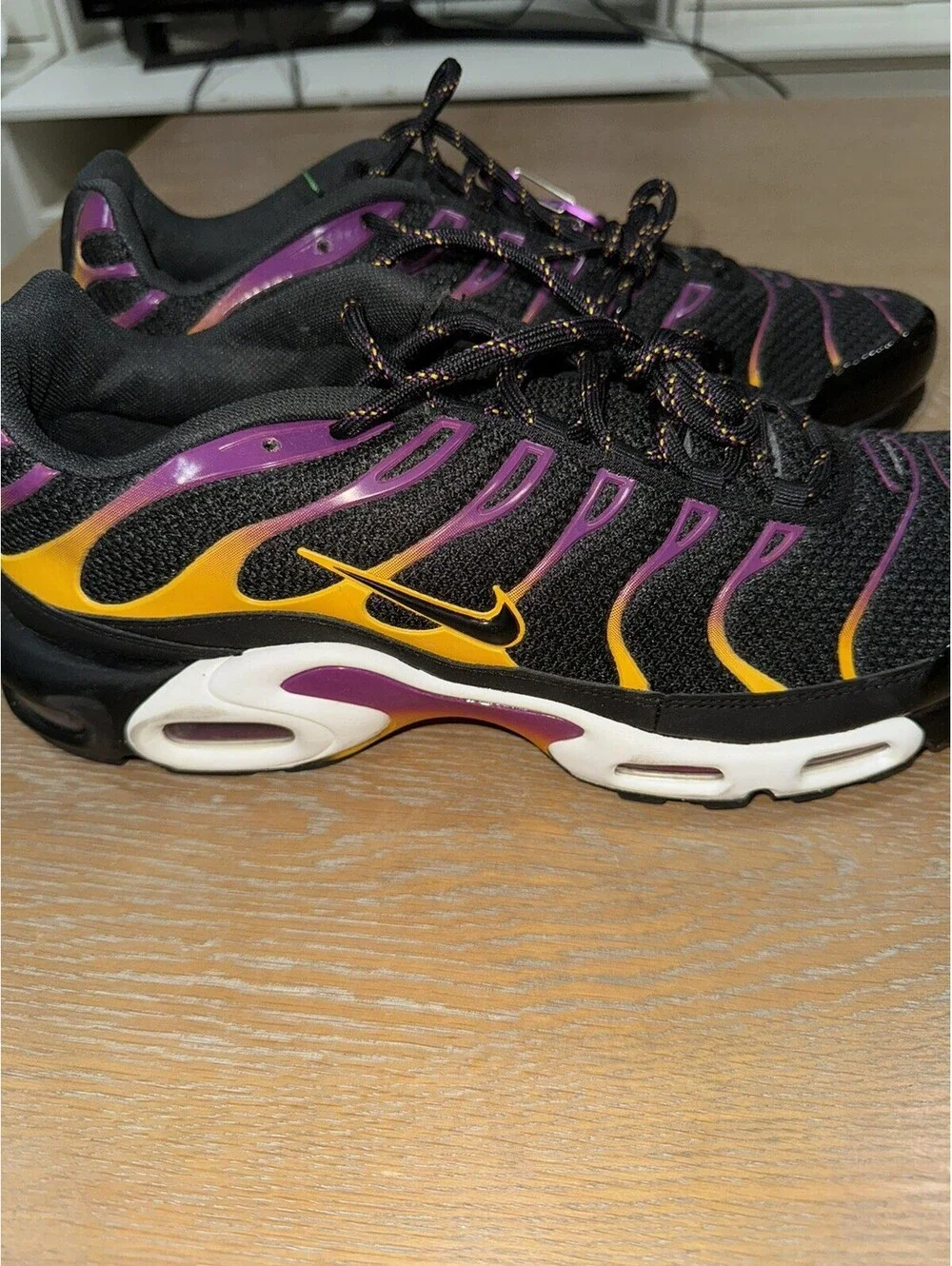 Nike Air Max Plus Black-University Gold-Viotech Purple Sz 13 Rare! [DX2663-001]